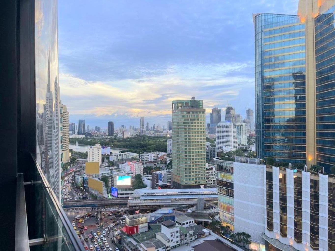 Entire Luxury Modern Location Nana Asoke 65sqm 2 Bed 2 Bathroom Sleeps 4 Appartement Bangkok
