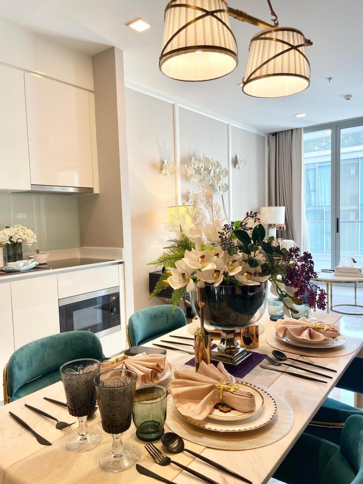 Entire Luxury Modern Location Nana Asoke 65sqm 2 Bed 2 Bathroom Sleeps 4 Appartement *