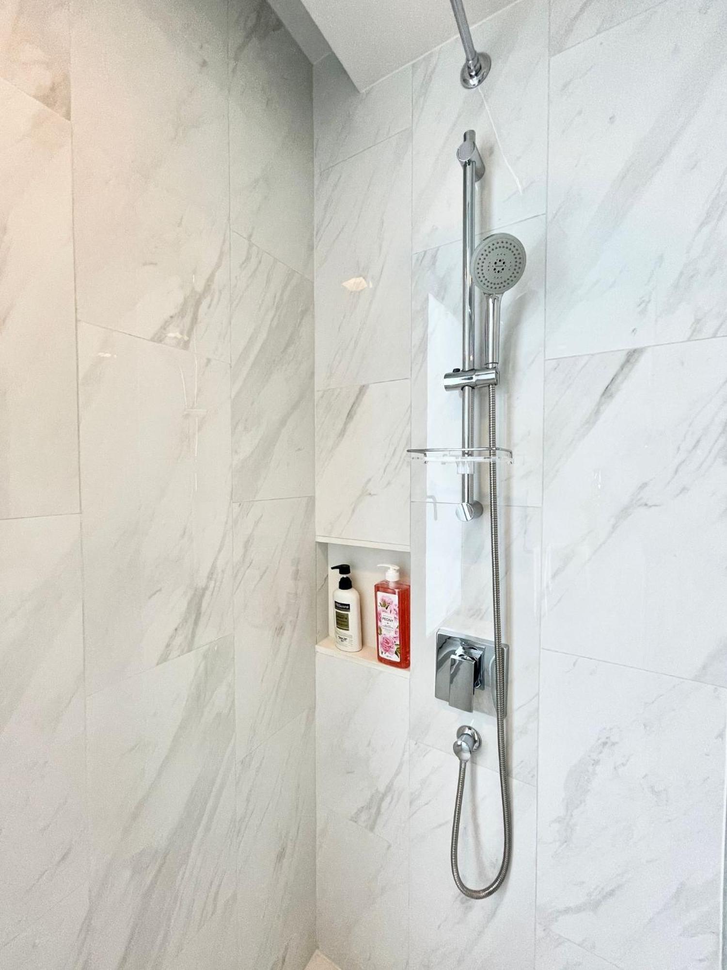 Appartement Entire Luxury Modern Location Nana Asoke 65sqm 2 Bed 2 Bathroom Sleeps 4