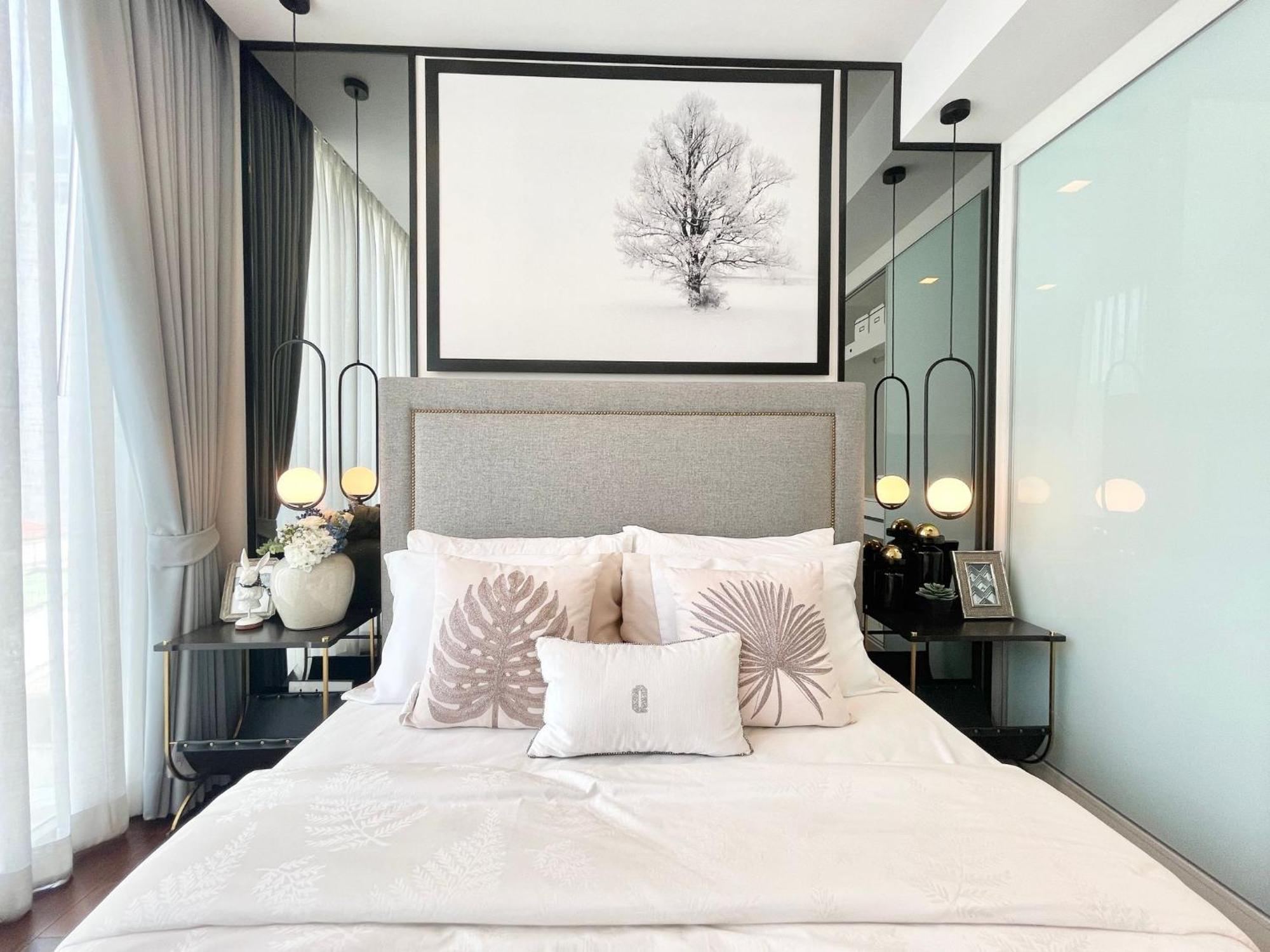 Entire Luxury Modern Location Nana Asoke 65sqm 2 Bed 2 Bathroom Sleeps 4 Bangkok