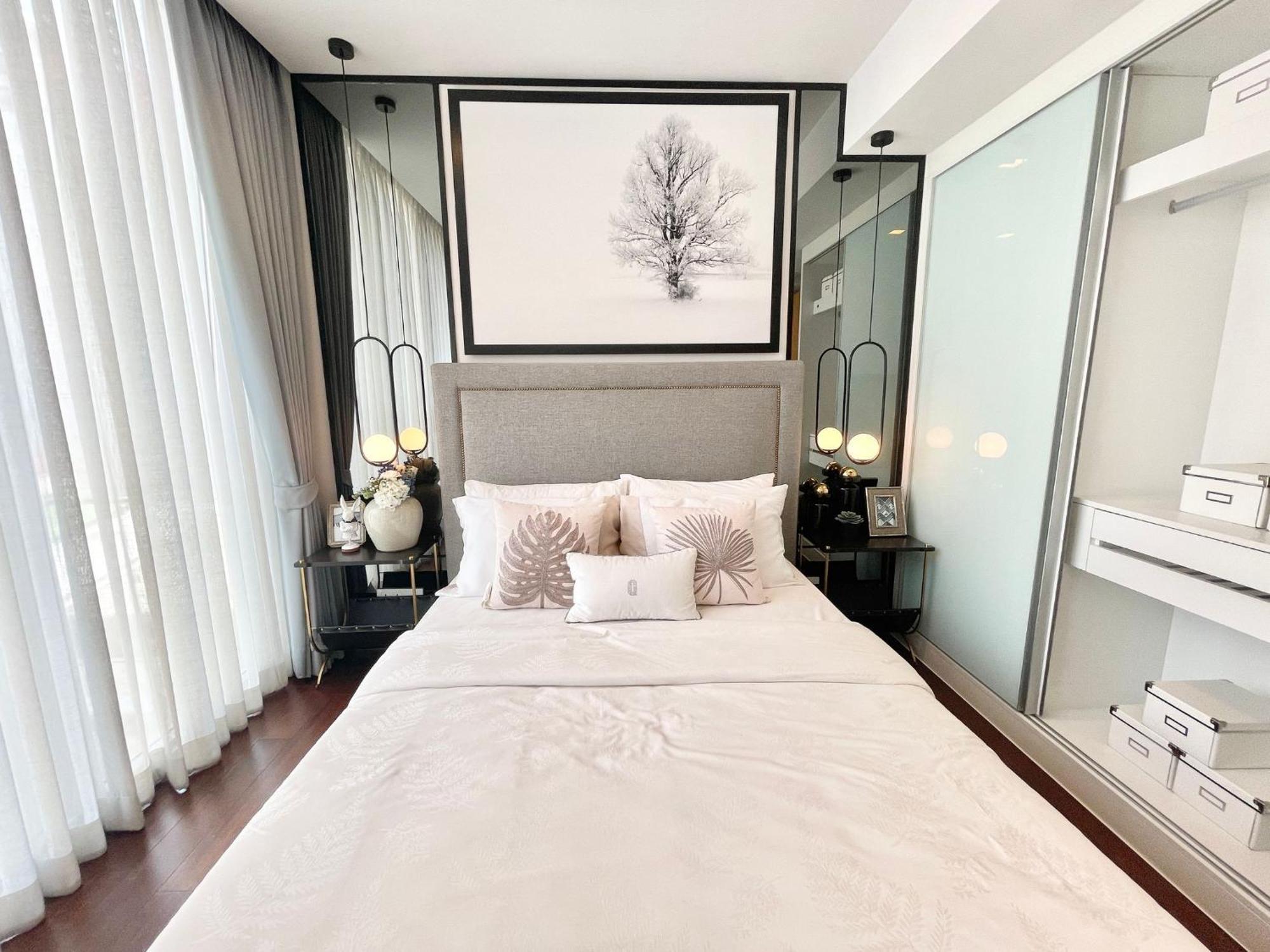 Luxury Modern Location Nana Asoke 65sqm 2 Bed 2 Bathroom Sleeps 4 * Bangkok