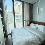 Luxury Modern Best Location Nana Asoke 65Sqm 2 Bed 2 Bathroom Sleeps 4